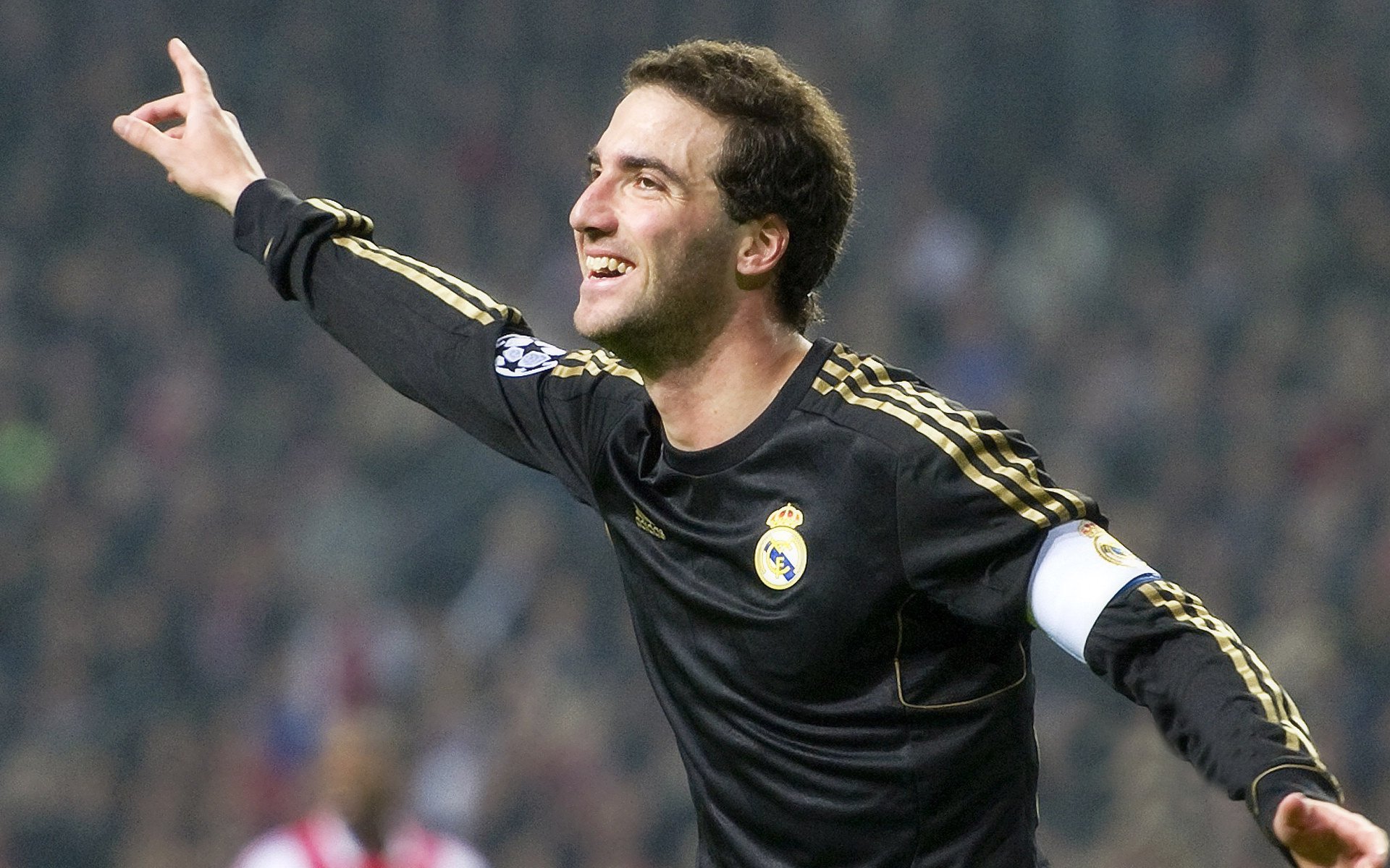 “未来技术：自动驾驶助力速度革新”，自动驾驶汽车的未来畅想